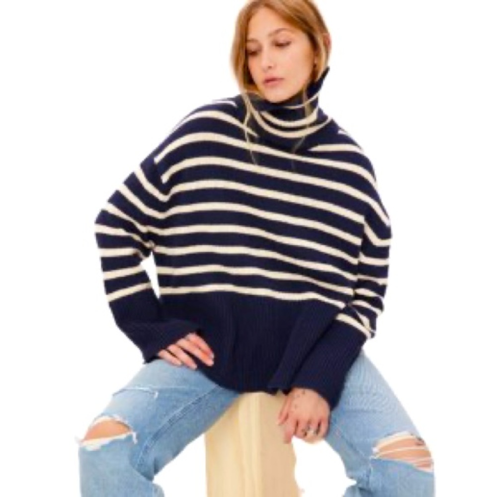 Stripe turtleneck split hem sweater